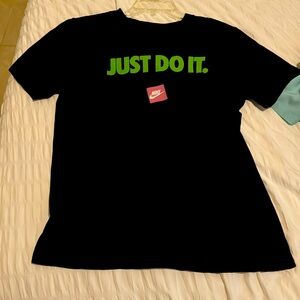Men’s Nike T-shirt